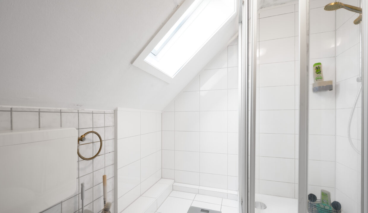 Badezimmer DG Wohnung