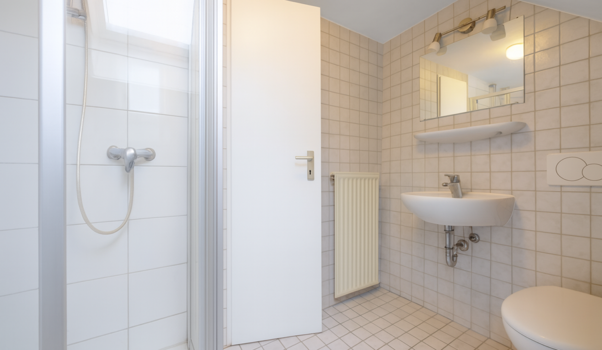 Badezimmer DG Wohnung