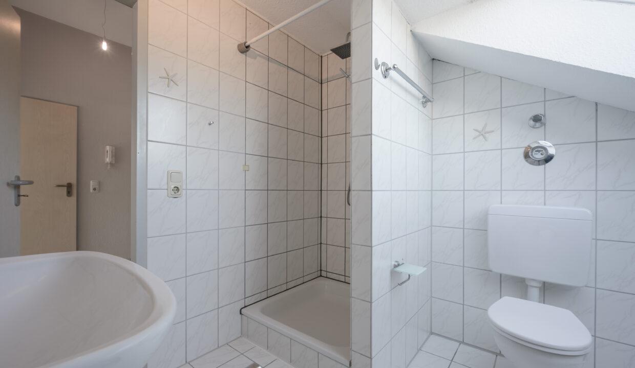 Duschbad mit WC Wohn.DG