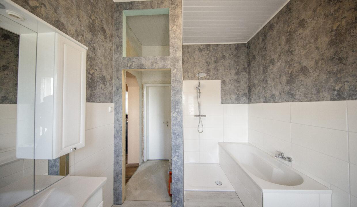 Badezimmer 1.OG