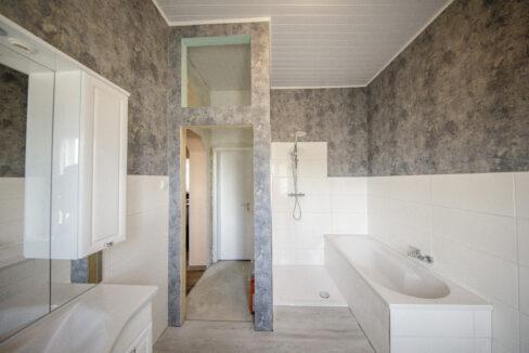 Badezimmer 1.OG