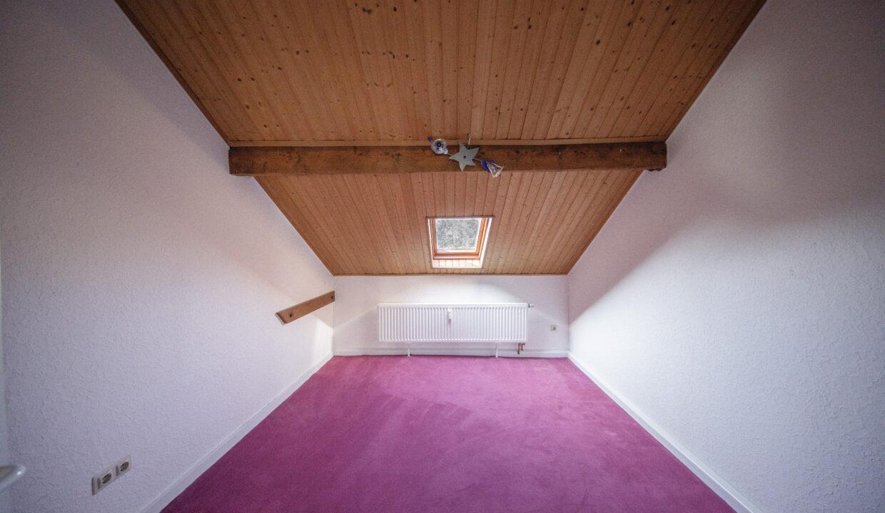 Schlafzimmer DG (1)