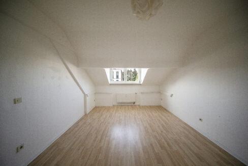 Schlafzimmer DG